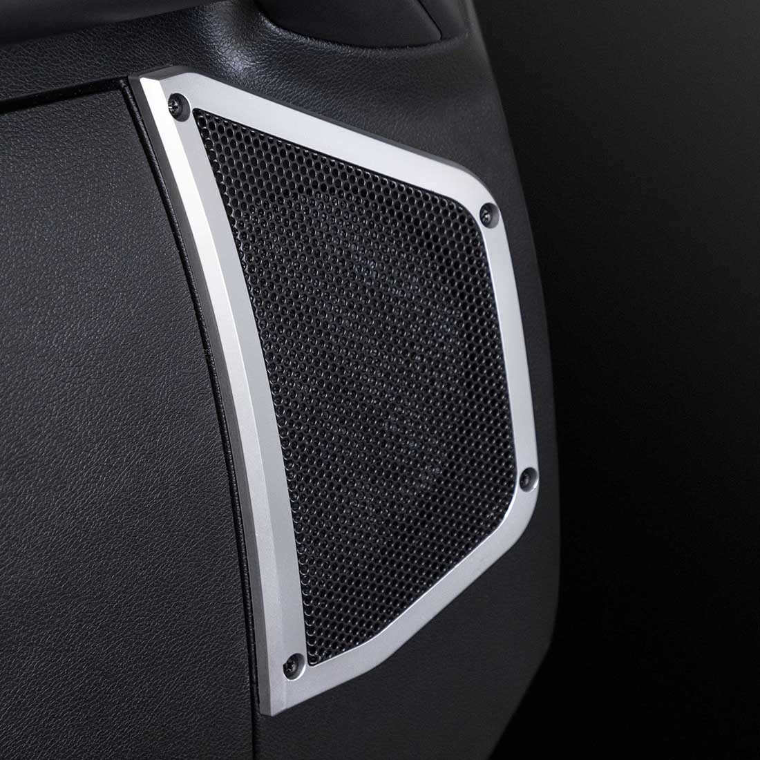 Heise JP-1018 Lower Dash Speaker Grille Cut-ins - Fits Select Jeep 2018-2023
