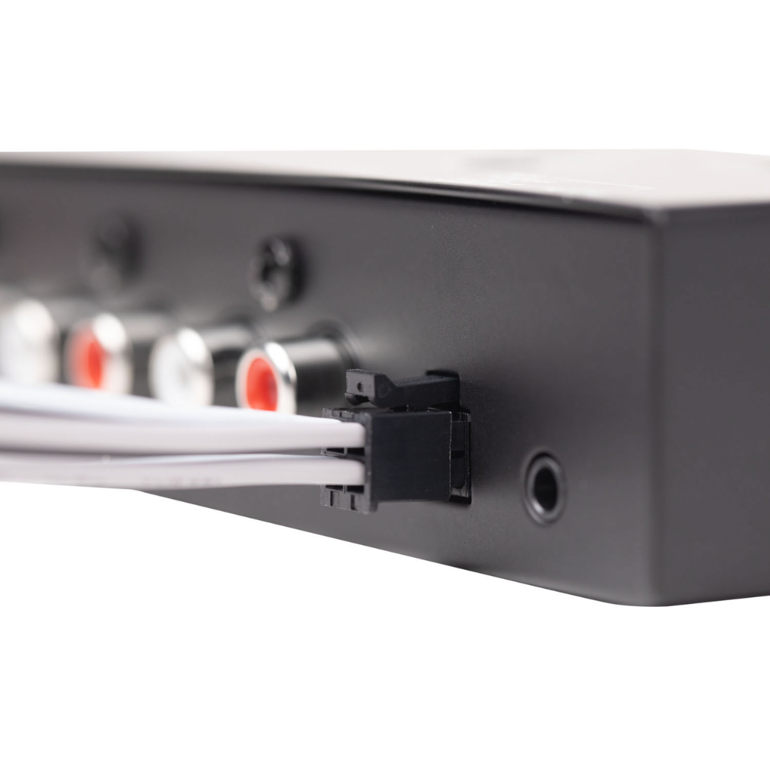 Crunch CREQ7B Car Audio 7-Band Parametric Equalizer with 9 Volt Line Driver